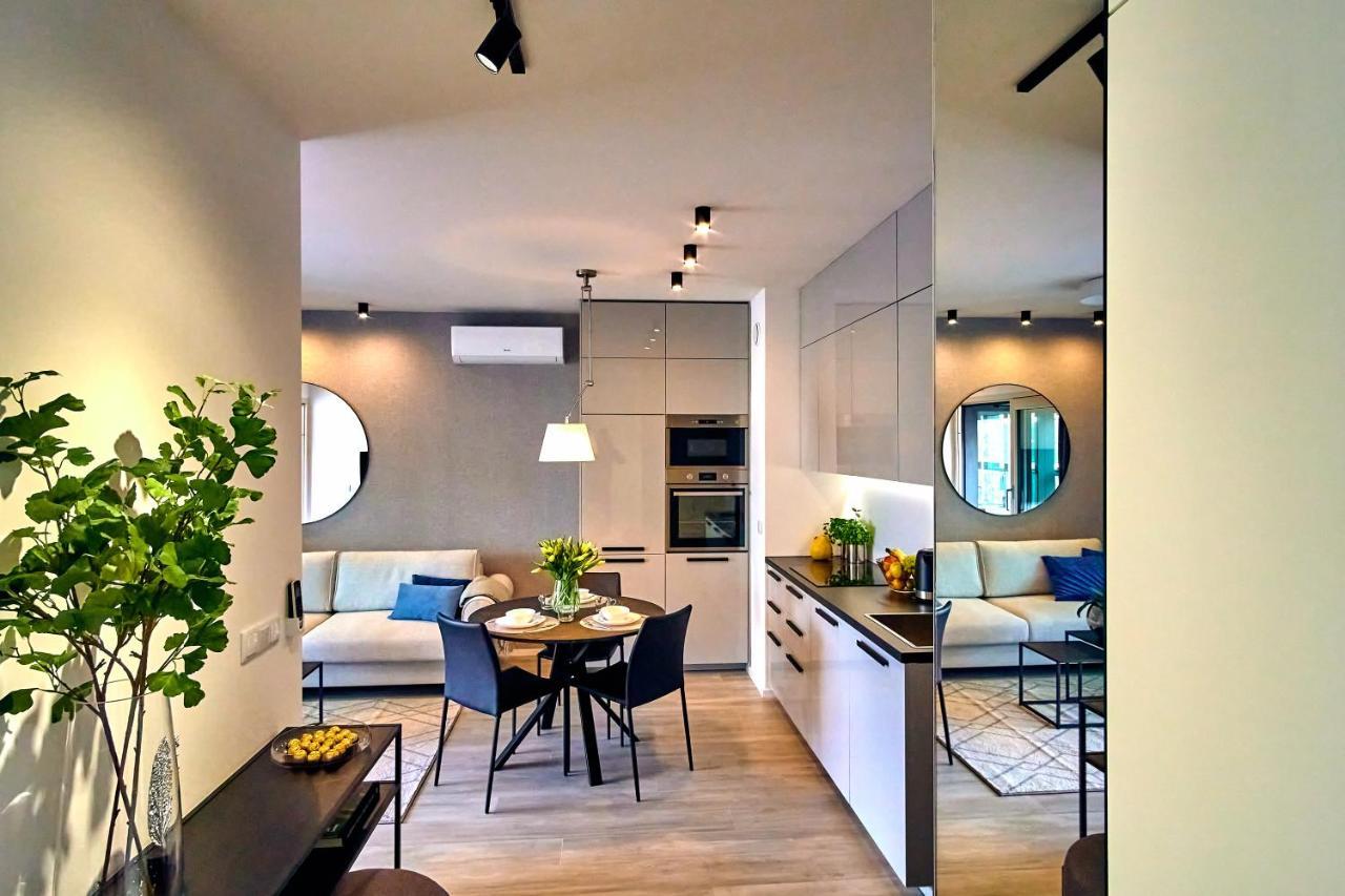 Mennica Residence Deluxe วอร์ซอ ภายนอก รูปภาพ